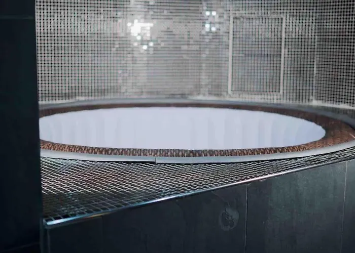 Casa Jungle Slps 20 Plp Mcr, Hot Tub, Bar, Cinema Manchester