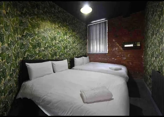 Apartament Casa Jungle Slps 20 Plp Mcr, Hot Tub, Bar, Cinema Manchester
