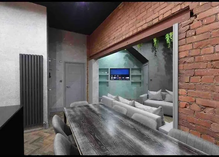 Casa Jungle Slps 20 Plp Mcr, Hot Tub, Bar, Cinema Manchester