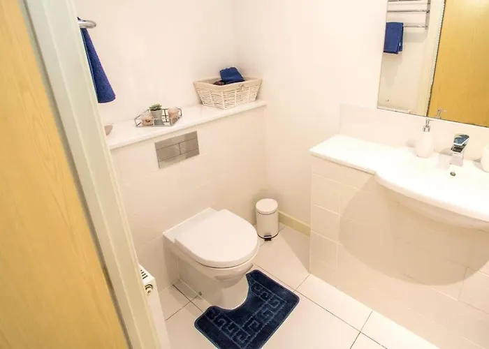 Coop Arena Luxurious Townhouse Manchester