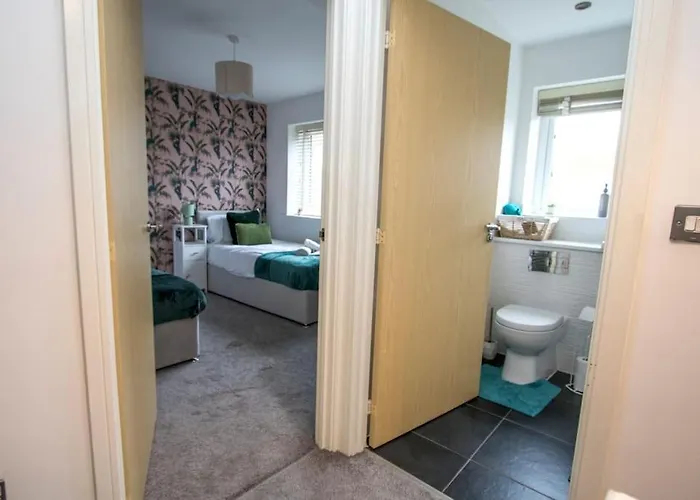 Hébergement de vacances Coop Arena Luxurious Townhouse *