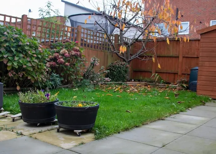 Coop Arena Luxurious Townhouse *