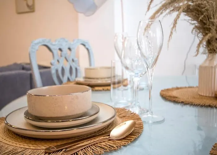 Coop Arena Luxurious Townhouse *