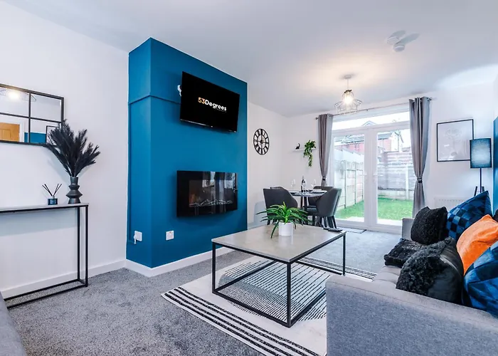 New! 3-bed In By 53 Degrees Property, Ideal For Contractors & Business Stays, Sleeps 8! 펜션 맨체스터