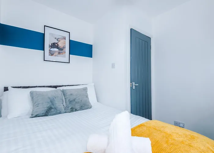 펜션 New! 3-bed In By 53 Degrees Property, Ideal For Contractors & Business Stays, Sleeps 8!