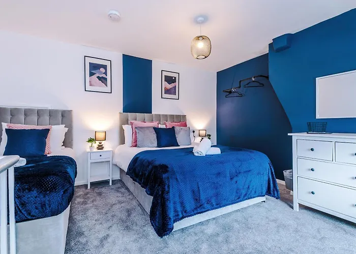 펜션 New! 3-bed House In By 53 Degrees Property, Ideal For Contractors, Business & Long Term, Free Parking! *