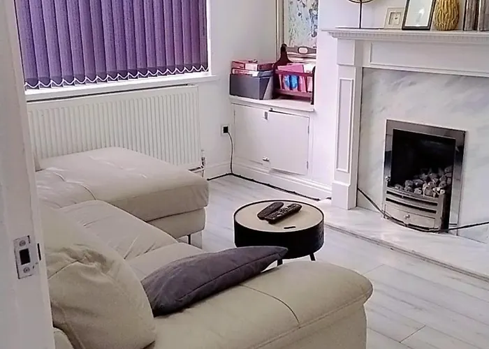 Gorgeous Stylish Cheri Victorian House In Dom wakacyjny Manchester