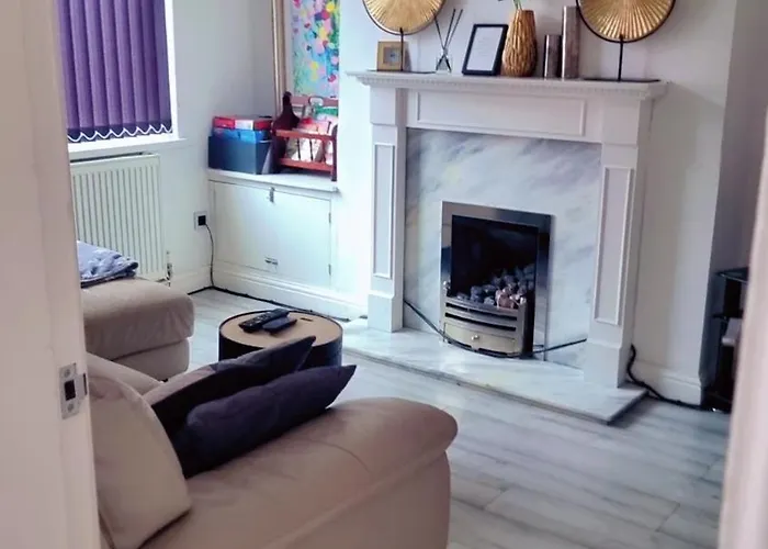 Semesterbostad Gorgeous Stylish Cheri Victorian House In *