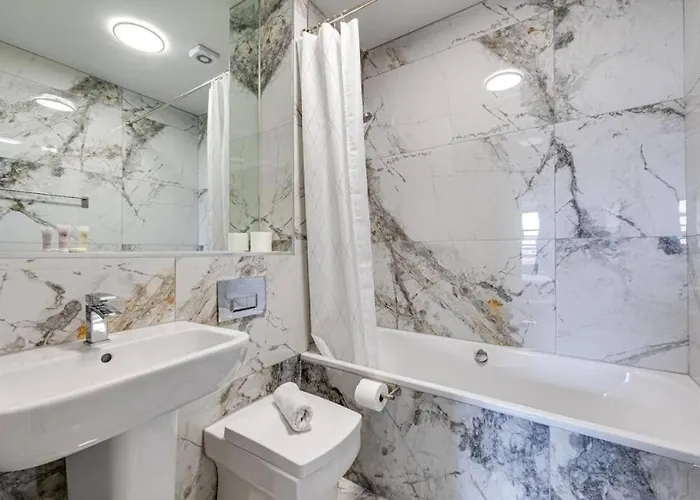 Large 2 Bed 2 Bath * 曼彻斯特