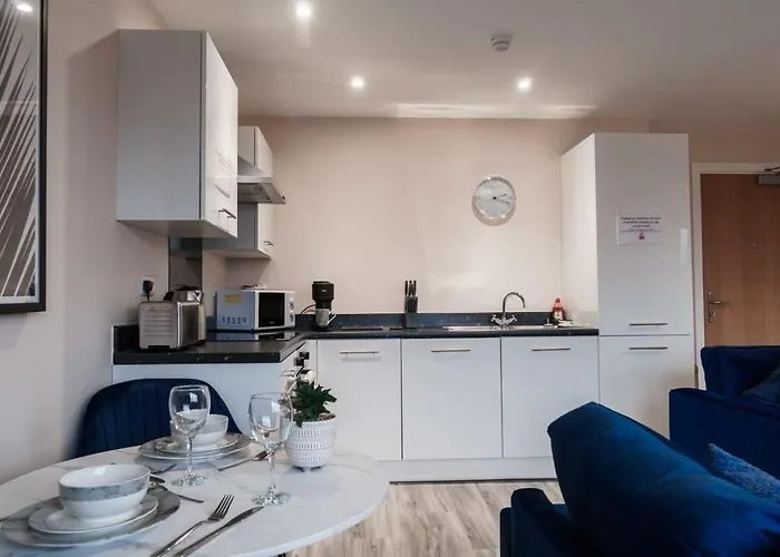 With Free Parking By Superhost Appartement