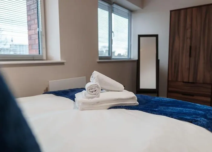 With Free Parking By Superhost * Manchester