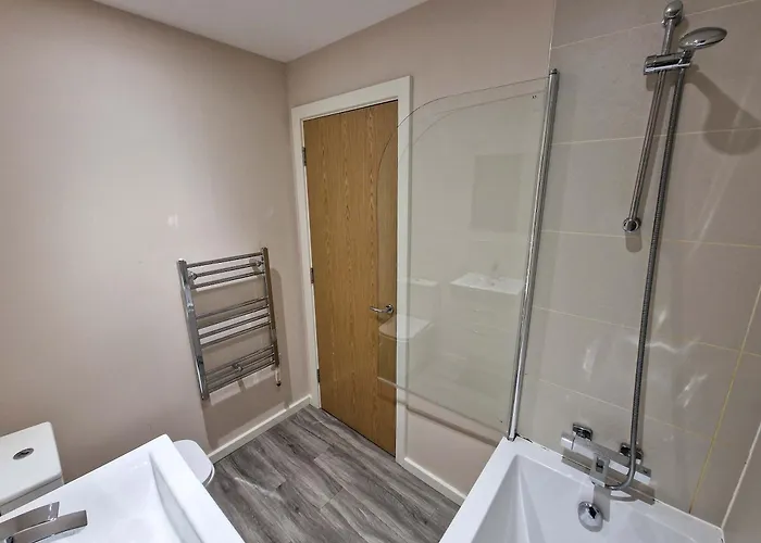 With Free Parking By Superhost Appartement