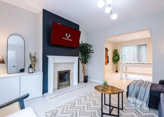 Stylish 3bdr House By Vista Short Lets & Serviced With Free Parking, Pool Table And Ps4 아파트