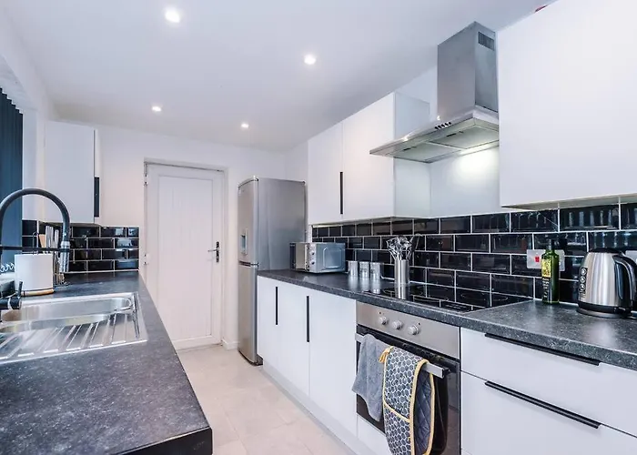 아파트 Stylish 3bdr House By Vista Short Lets & Serviced With Free Parking, Pool Table And Ps4 *