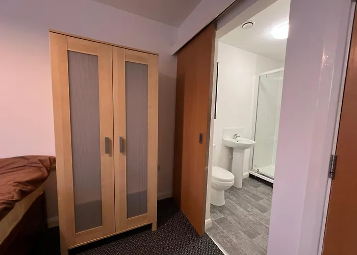 Sun House Проживание в семье Манчестер