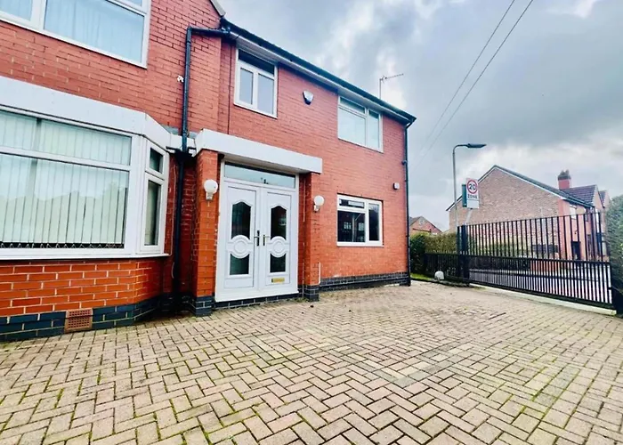 13 Guests - Free Parking - House Vakantiehuis