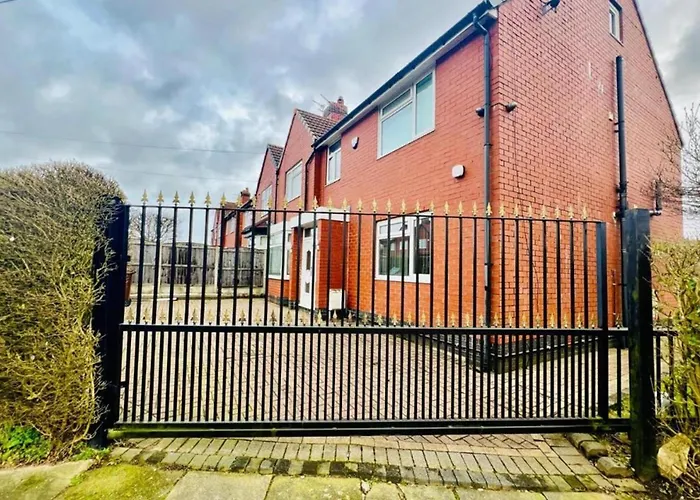 Semesterbostad 13 Guests - Free Parking - House *