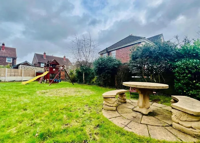 13 Guests - Free Parking - House Vakantiehuis