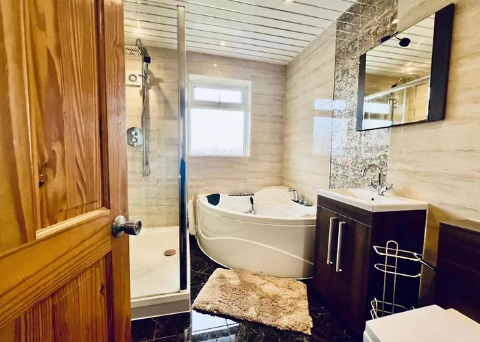 13 Guests - Free Parking - House Дом отдыха *