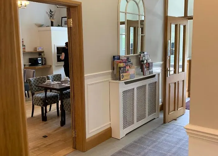 The Westlynne & Hotel