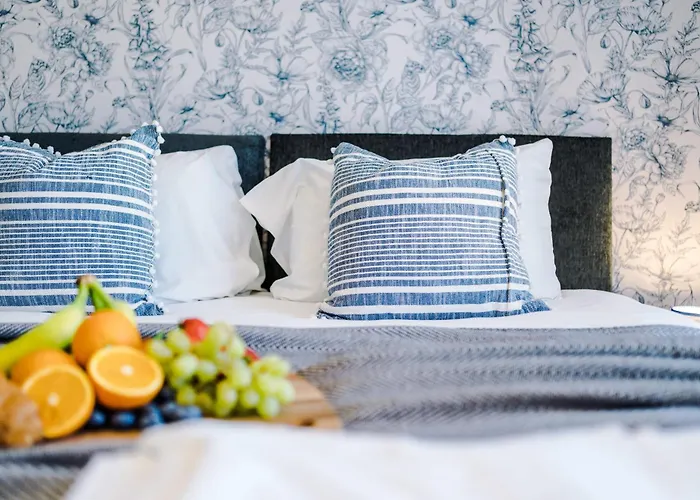 Rest&recharge At Waterway House * Manchester