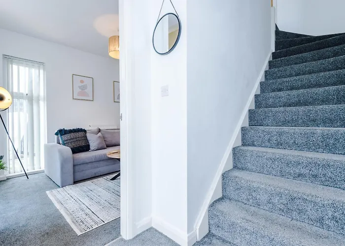 Townhouse 5mins To Centre And Etihad - Free Secure Parking Tatil Evi