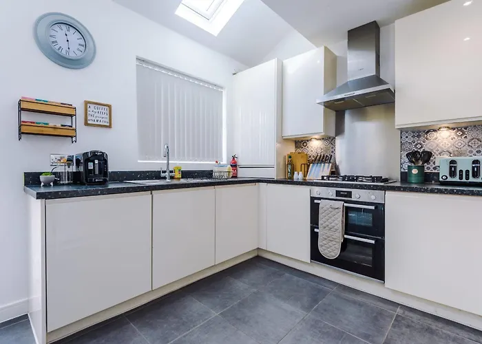 Dom wakacyjny R&r - Modern Townhouse Near Etihad & Centre Manchester