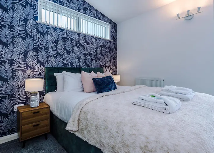 Townhouse 5mins To Centre And Etihad - Free Secure Parking