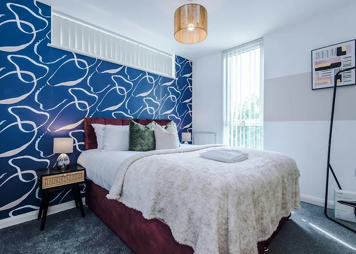 Townhouse 5mins To Centre And Etihad - Free Secure Parking *