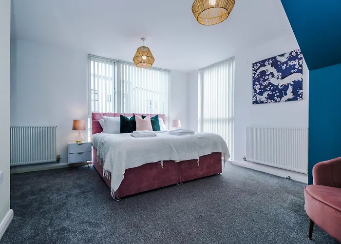 Townhouse 5mins To Centre And Etihad - Free Secure Parking