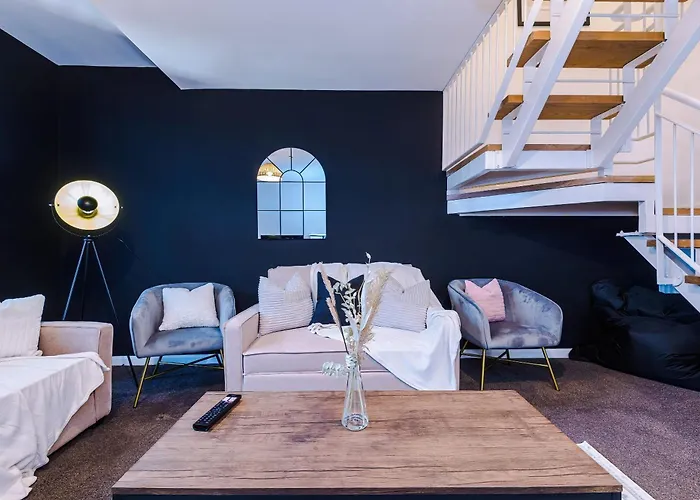 בית נופש Rest&recharge At A Spacious Townhouse By The Etihad *