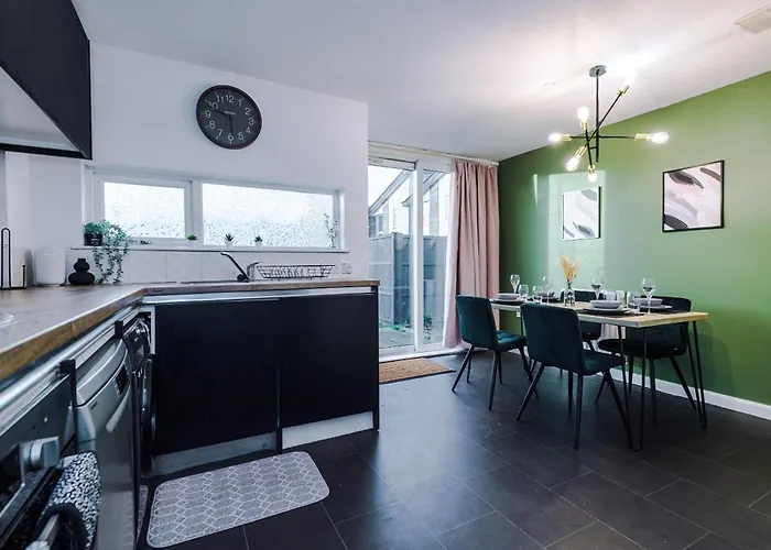 Rest&recharge At A Spacious Townhouse By The Etihad בית נופש *