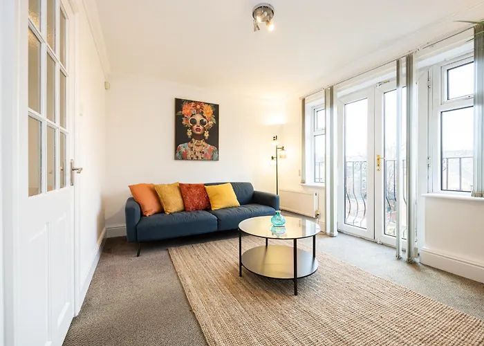 The Burton- Free Gated Parking * 맨체스터