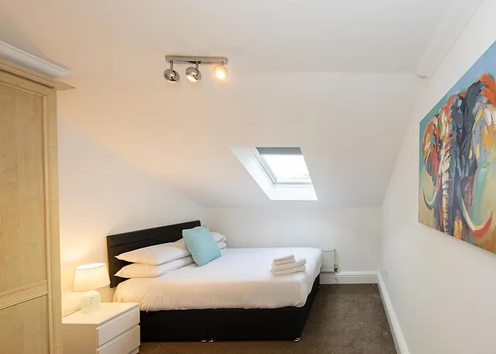 Apartament The Burton- Free Gated Parking *