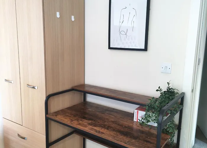 Spacious Homely Near Ao Arena And Shopping Centre With 500mbps Internet & Netflix Appartement Manchester