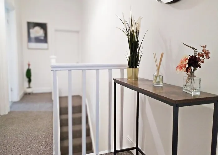 Modern 4 Bed House - Free Parking Casa vacanze Manchester