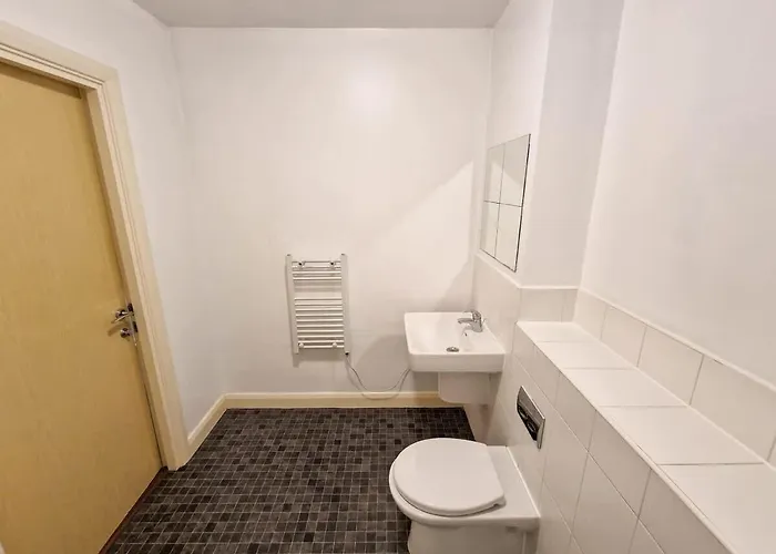 Daire Lovely 3 Bed Close To Centre By Superhost