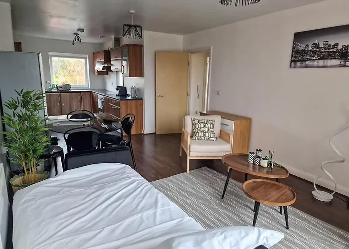 Lovely 3 Bed Close To Centre By Superhost Daire