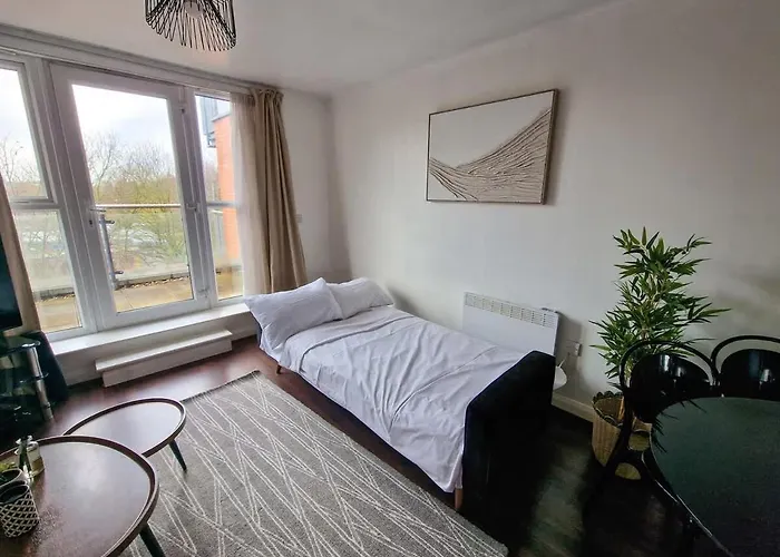 Lovely 3 Bed Close To Centre By Superhost