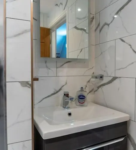 Luxury 4 Bedroom מנצ'סטר