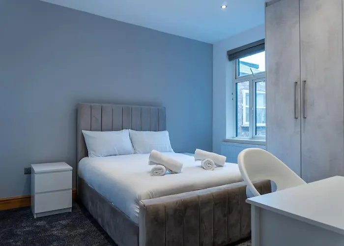 Luxury 4 Bedroom Manchester