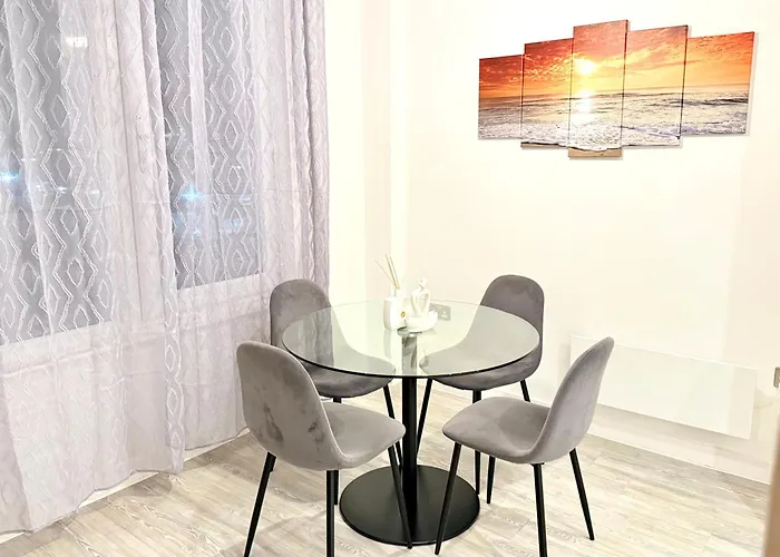 2br Duplex In Salford Mcr Sleeps4 Videos In Photos *