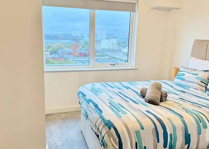 2br Duplex In Salford Mcr Sleeps4 Videos In Photos Daire *