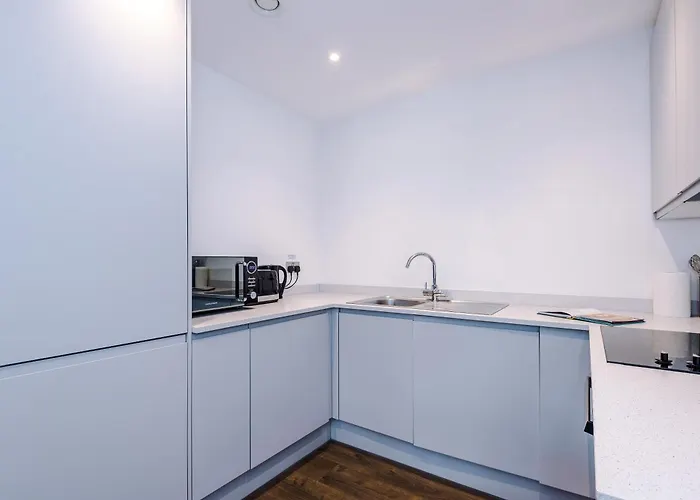 The Waterside Retreat * Manchester