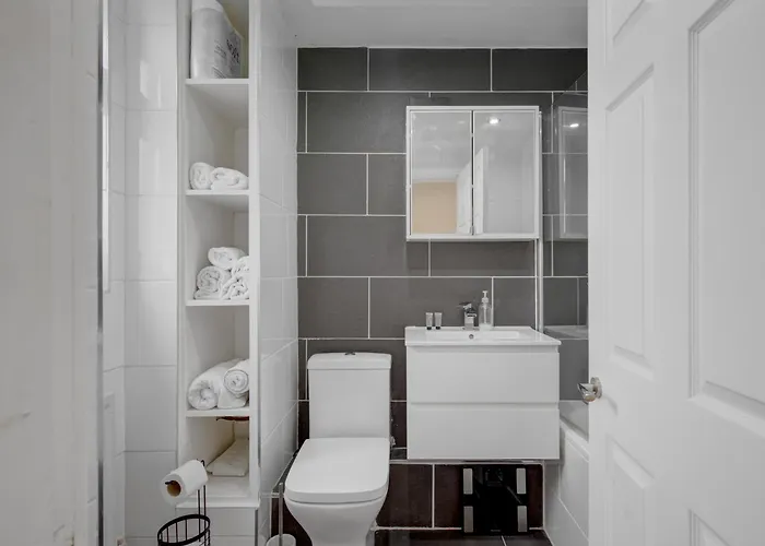 Pass The Keys Stunning 1bed With Parking 맨체스터