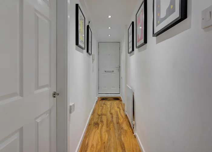 Pass The Keys Stunning 1bed With Parking 맨체스터