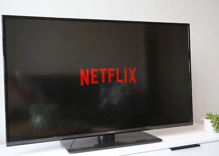 Regent Road - 9th Floor, Pets Allowed, 24hr Shop - Pass The Keys Daire *