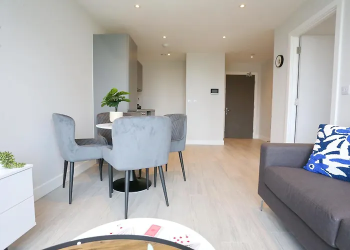 Daire Regent Road - 9th Floor, Pets Allowed, 24hr Shop - Pass The Keys *