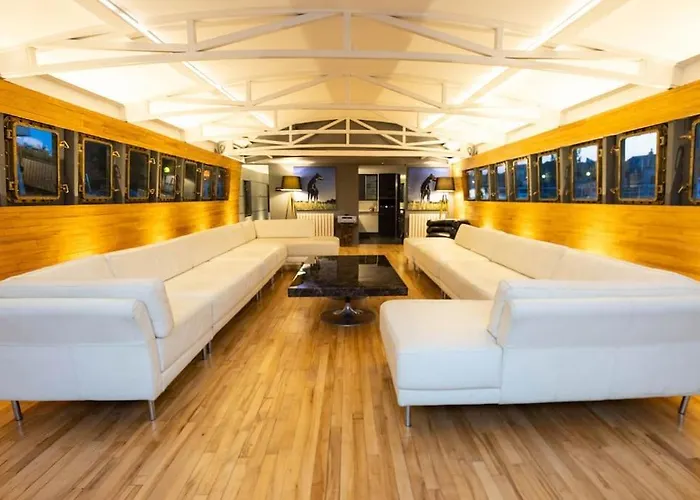 Stunning 130ft Classic Yacht Tekne Manchester