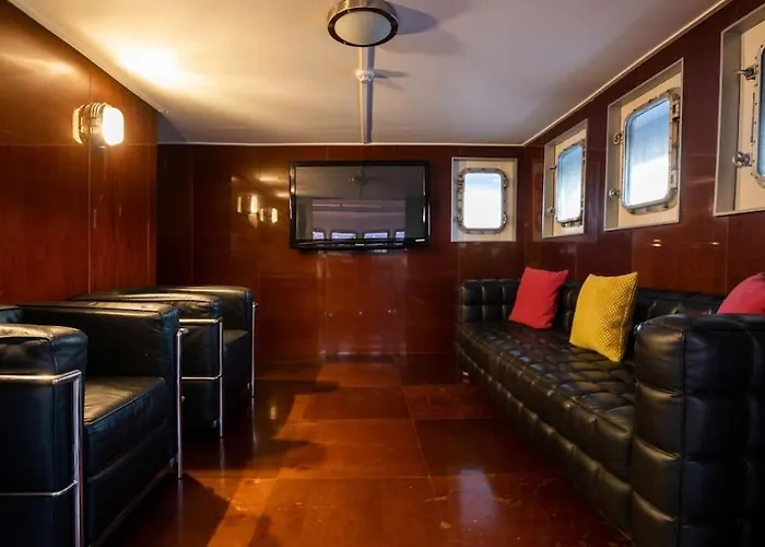 Stunning 130ft Classic Yacht Botel *